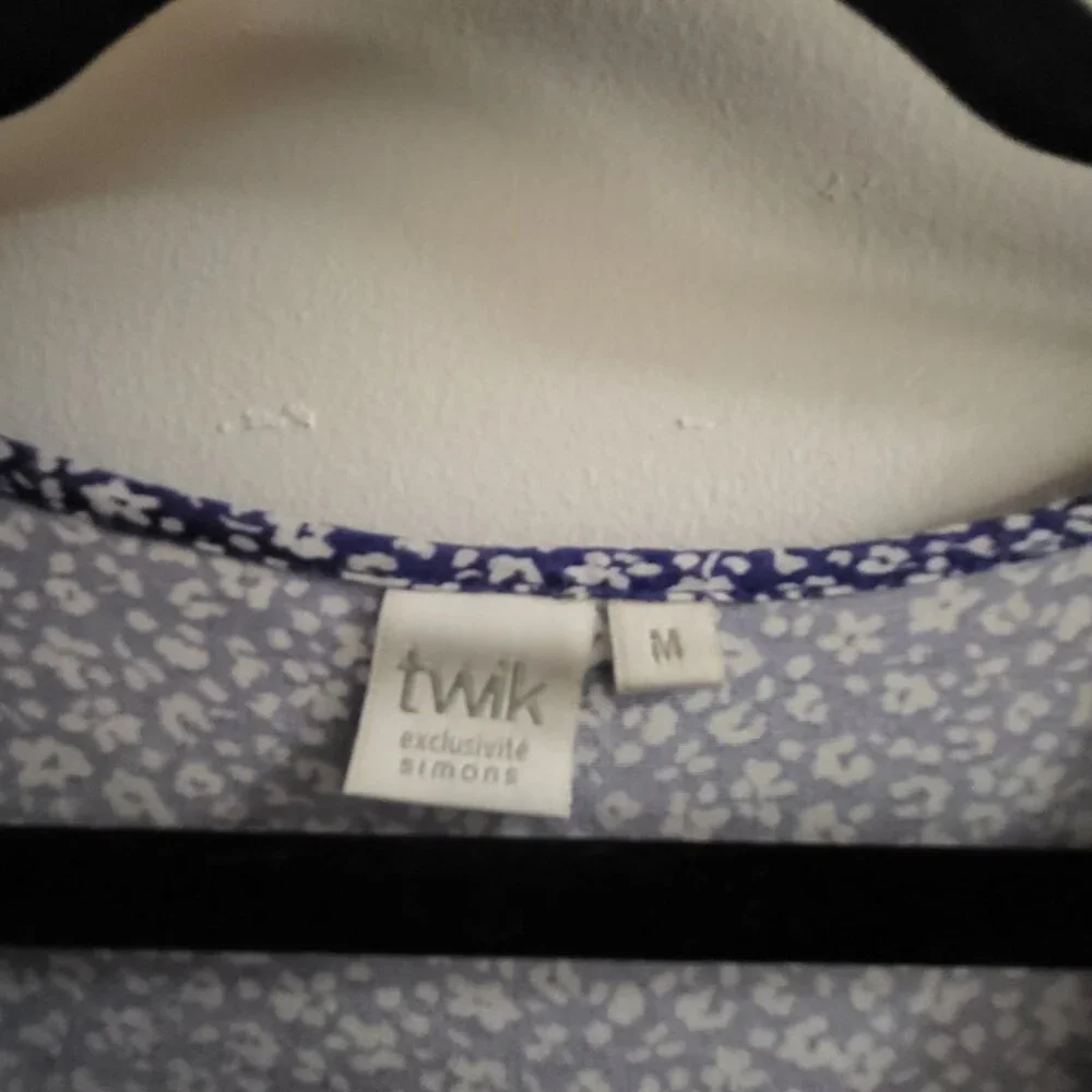 Twik by Simons | Blue & White Floral V-Neck Maxi Dress - Size M - Picture 5 of 5